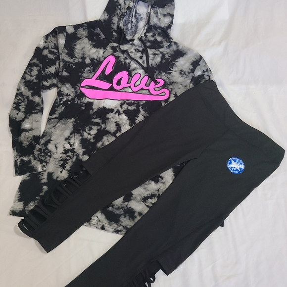 Women's Small 2 Piece Athletic Bundle - Picture 2 of 10